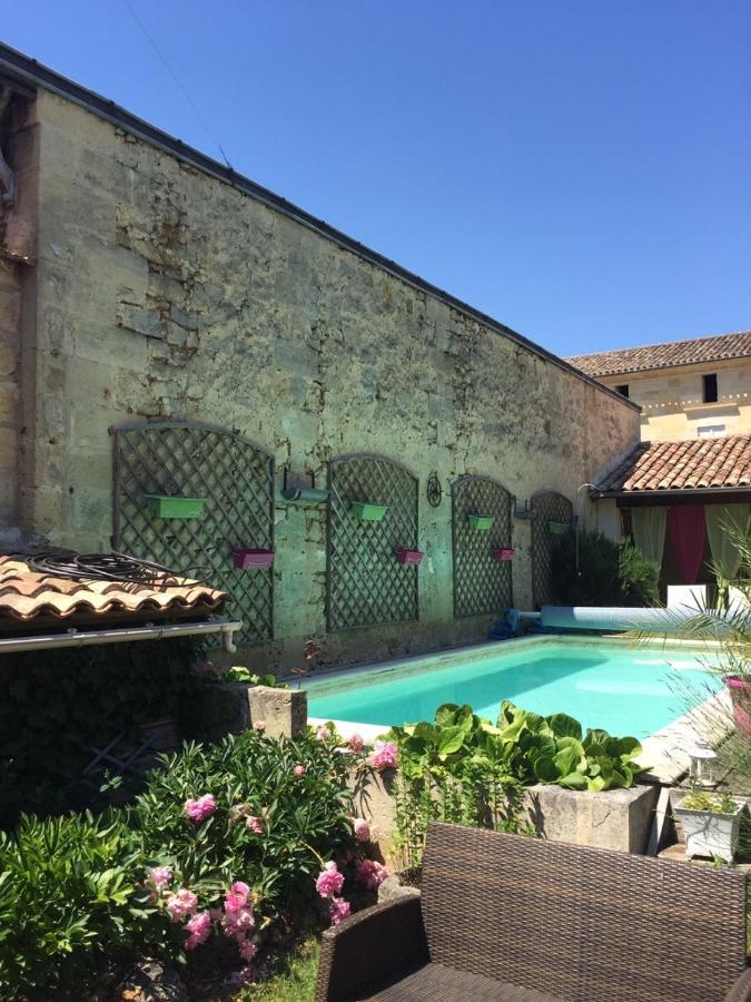 La Maison Du Bourg B&B Puisseguin Luaran gambar